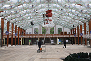 eingetroffen: Olympia Looping (©Foto: Martin Schmitz)